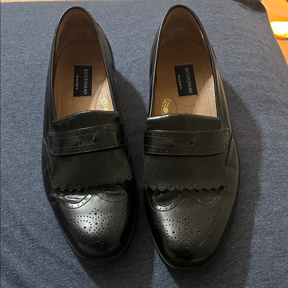 Men’s Bostonian Classic Black Leather Slip-Ons